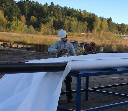 Installation av siltgardin utfört av SEA Sjöentreprenad och anläggning